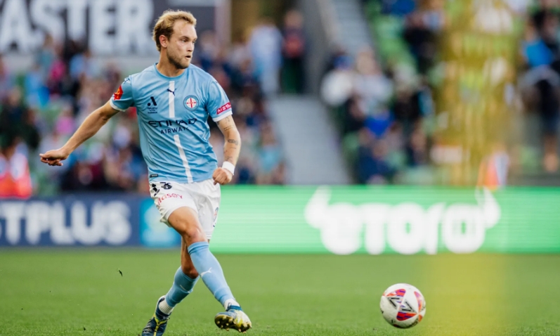 9博体育-👀澳超前瞻：墨尔本城首回合占优或收缩防线，西部联无路可退需放手一搏